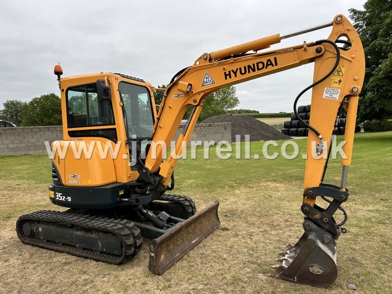 Hyundia Robex 35Z-9 mini excavator