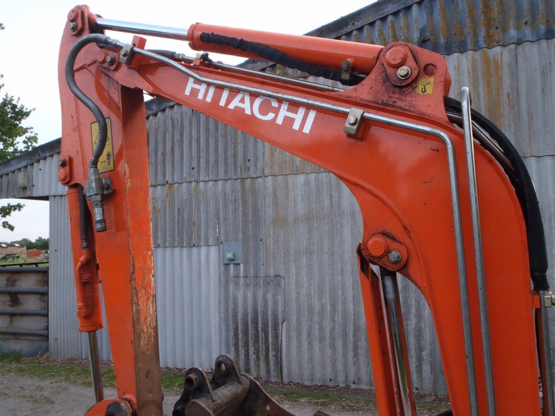 Hitachi Zaxis 17U Mini Digger For Sale