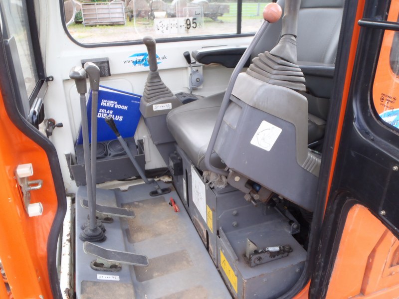 Daewoo 015 Solar Plus mini digger for sale