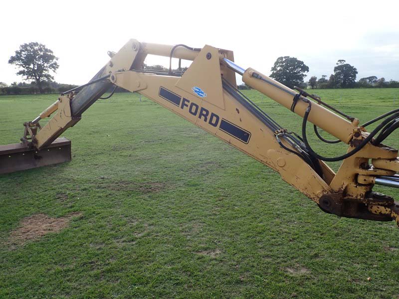 Ford 655 Special wheeled digger for sale