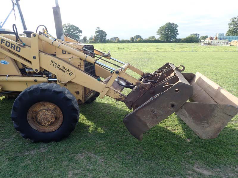 Ford 655 Special wheeled digger for sale