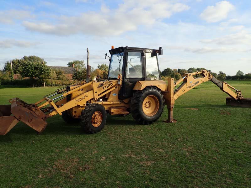 Ford 655 Special wheeled digger for sale