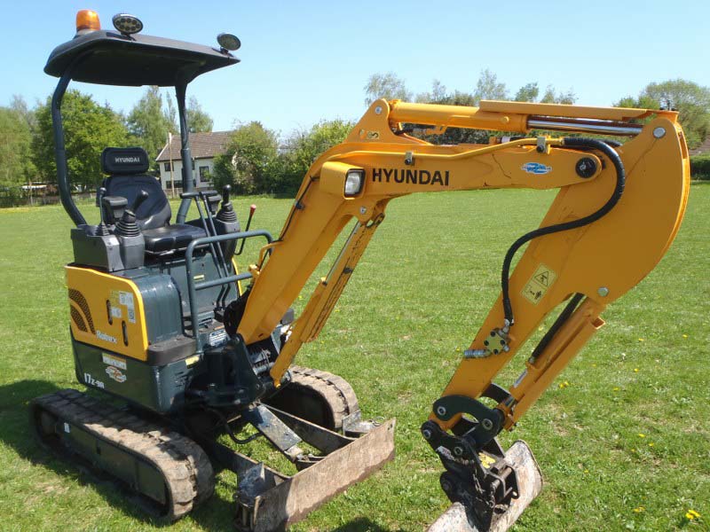 Hyundai Robex 17Z-9A Mini Digger for sale