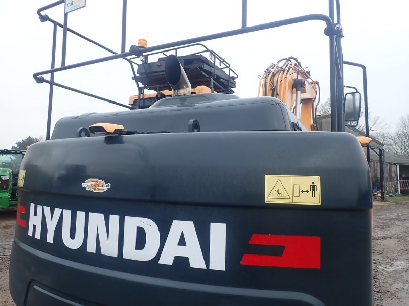 Hyundai HX140L Excavator for sale