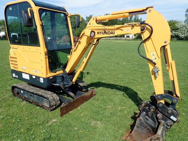 Hyundai Robex 16-9 mini digger for sale