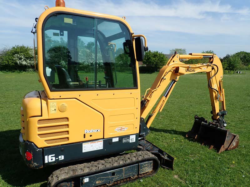 Hyundai Robex 16-9 mini digger for sale