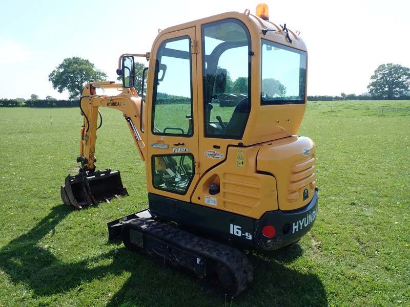 Hyundai Robex 16-9 mini digger for sale