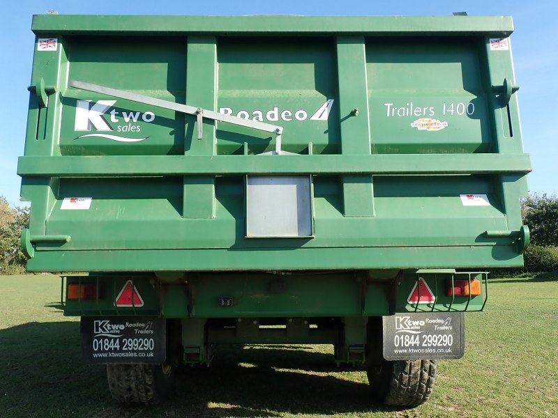 K Two Roadeo 1400 grain trailer for sale