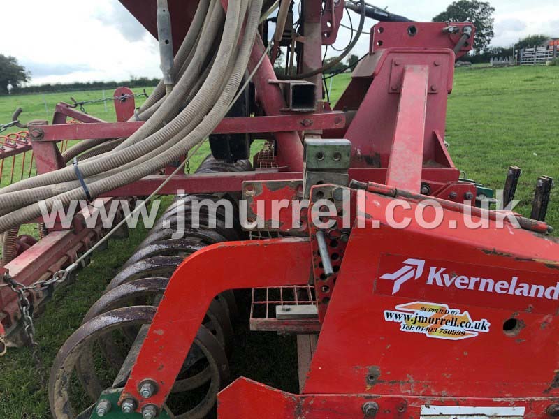 Kverneland 3 Meter power harrow drill combination for sale