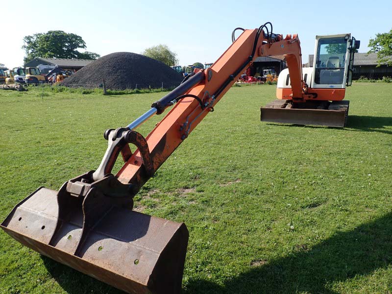 Schaeff HR32 9 Tonne Long reach excavator for sale