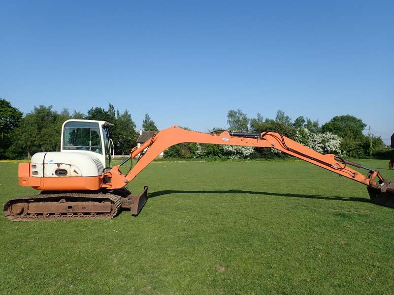 Schaeff HR32 9 Tonne Long reach excavator for sale