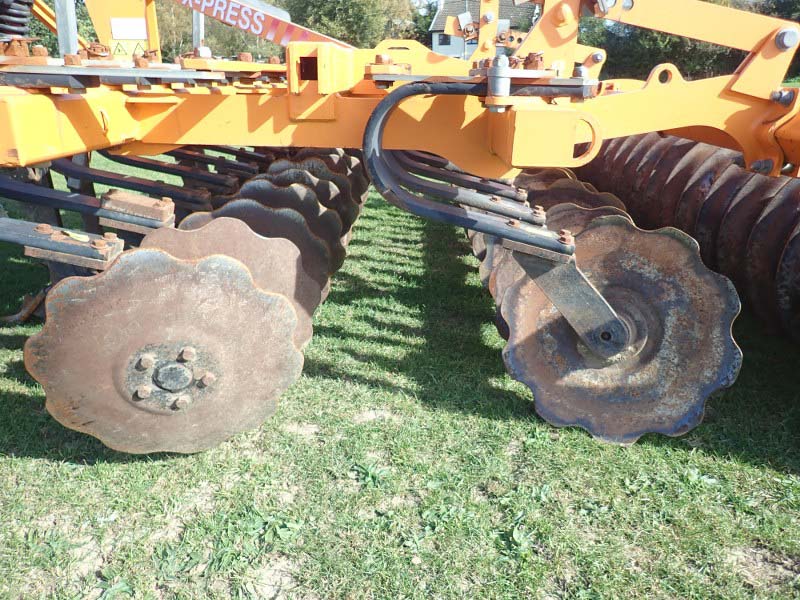 Simba X Press stubble cultivator for sale