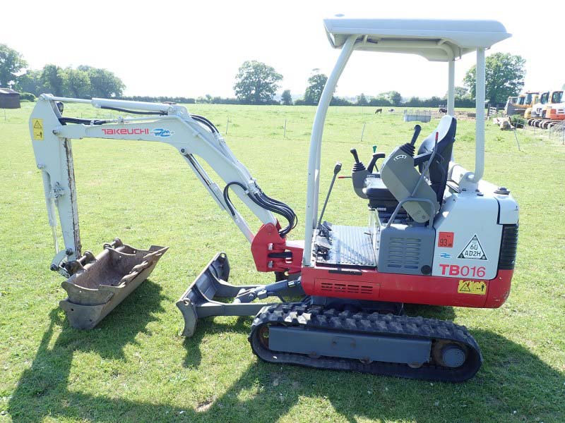 Takeuchi TB016 Mini Digger For sale