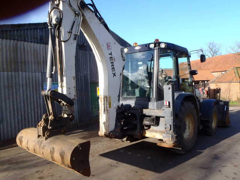 Terex TLB890SM Back hoe loader for sale