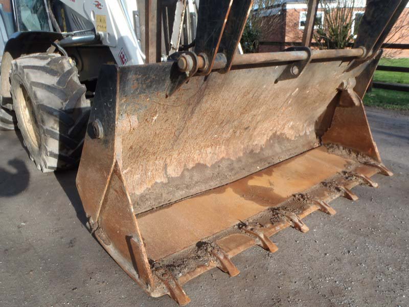 Terex TLB890SM Back hoe loader for sale