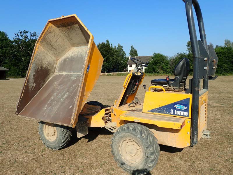 Thwaites 3 Tonne Swivel skip dumper for sale