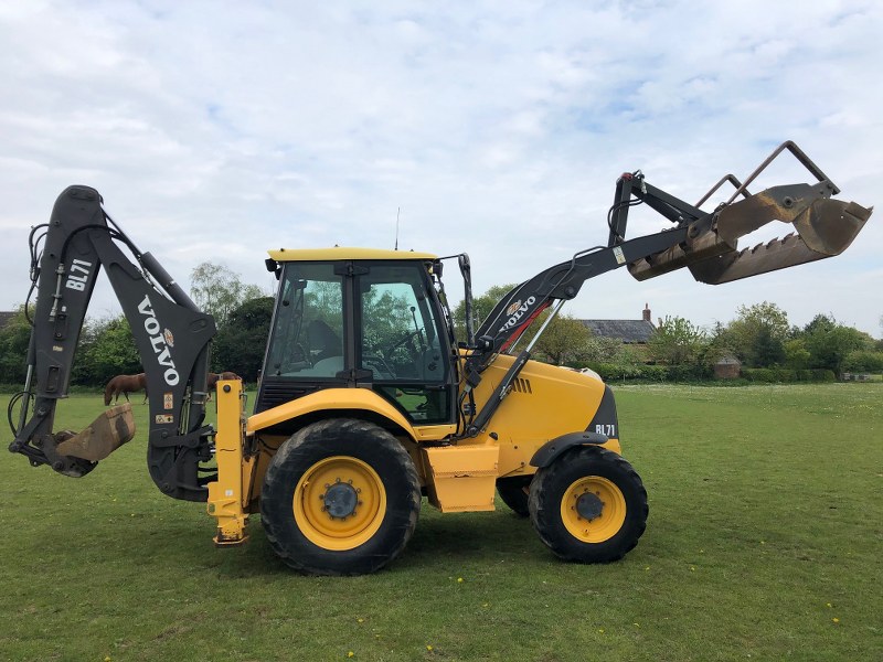 Volvo BL71 Wheeled digger for sale