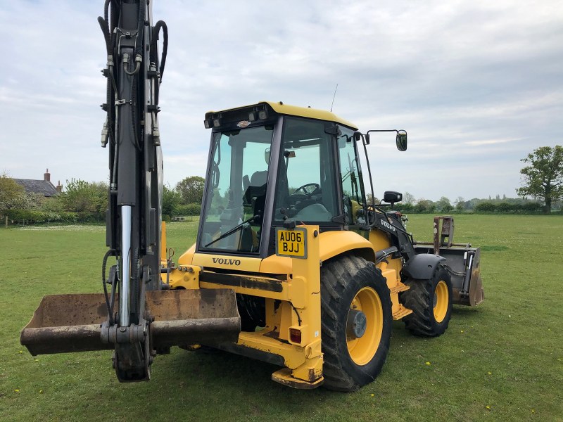 Volvo BL71 Wheeled digger for sale