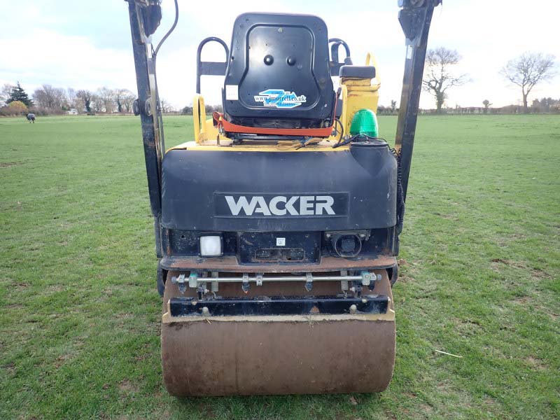 Wacker RD27 Vibrating double drum roll for sale