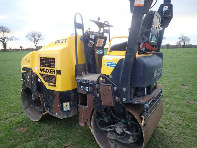 Wacker RD27 Vibrating double drum roll for sale